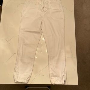 Paige white denim cargo jogger size 29 excellent condition
